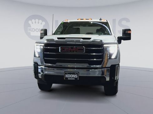 Used 2024 GMC Sierra 2500 SLE w/ SLE Convenience Package image 7