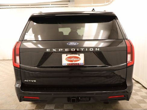 New 2026 Ford Expedition Active image 5