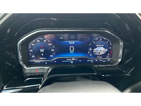 Certified 2024 Chevrolet Silverado 1500 LT w/ Z71 Off-Road Package image 15