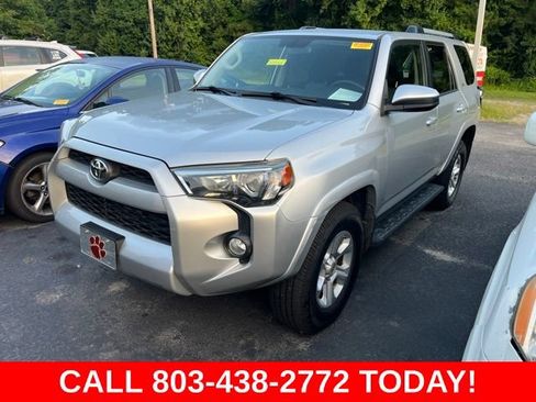 Used 2019 Toyota 4Runner SR5 AWD/4WD image 4