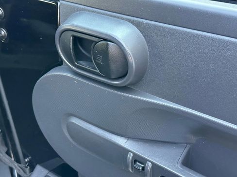 Used 2010 Jeep Wrangler Rubicon w/ Dual Top Group image 17