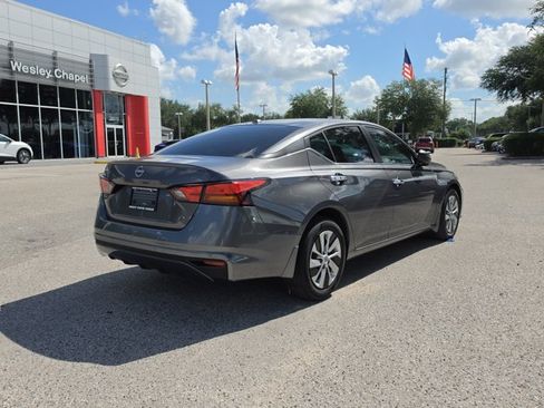 Certified 2025 Nissan Altima 2.5 S FWD image 6