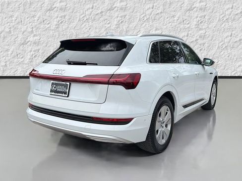 Used 2019 Audi e-tron Prestige image 3