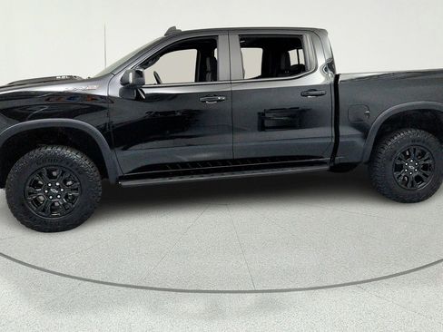 Used 2025 Chevrolet Silverado 1500 ZR2 w/ Technology Package AWD/4WD image 2