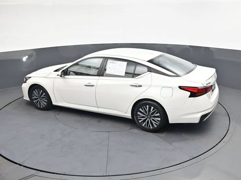 Used 2023 Nissan Altima 2.5 SV FWD image 38