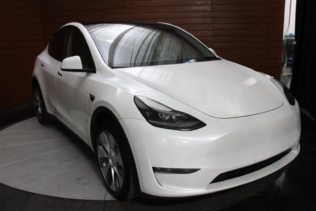 Used 2023 Tesla Model Y Long Range AWD/4WD image 19