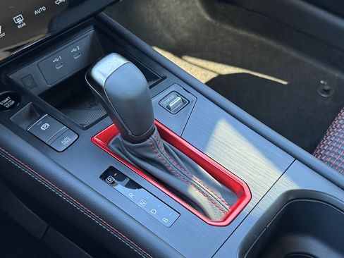 New 2026 Nissan Kicks SR image 23