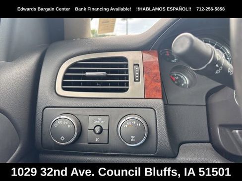 Used 2013 Chevrolet Avalanche LS AWD/4WD image 20