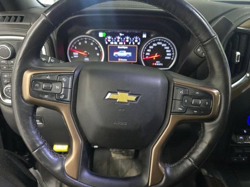 Used 2019 Chevrolet Silverado 1500 High Country w/ Technology Package AWD/4WD image 10
