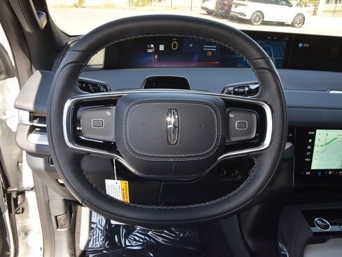 New 2025 Lincoln Navigator L Reserve w/ Jet Appearance Package image 23