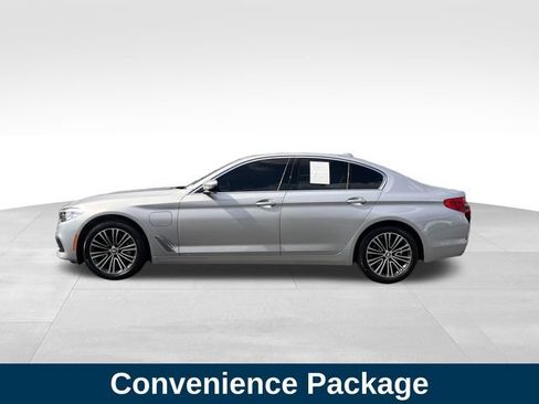 Used 2020 BMW 530e w/ Convenience Package RWD image 2
