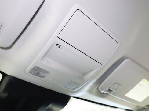 Used 2024 Ford Maverick Lariat image 27