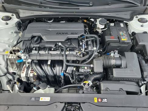 Certified 2025 Hyundai Elantra Sport image 26