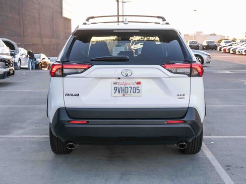 Certified 2025 Toyota RAV4 XLE AWD/4WD image 5