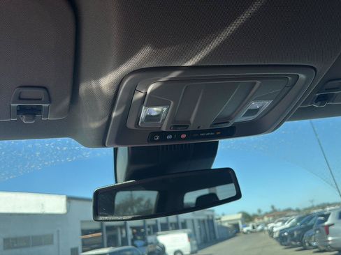 Used 2025 GMC Sierra 1500 SLT RWD image 12