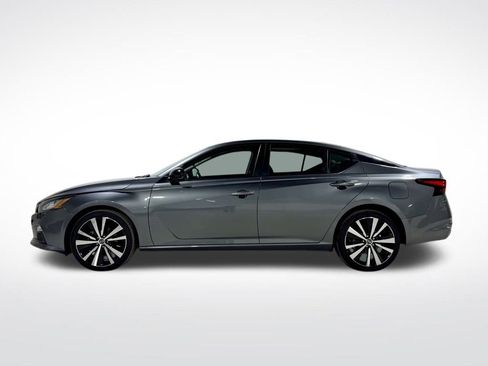 Used 2020 Nissan Altima 2.5 SR w/ Premium Package image 5