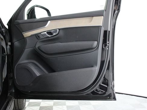 Certified 2026 Volvo XC90 B5 Plus image 21