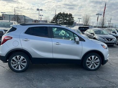 Used 2019 Buick Encore Preferred image 3
