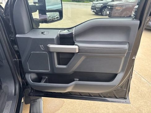 Used 2022 Ford F450 Platinum w/ FX4 Off-Road Package AWD/4WD image 20