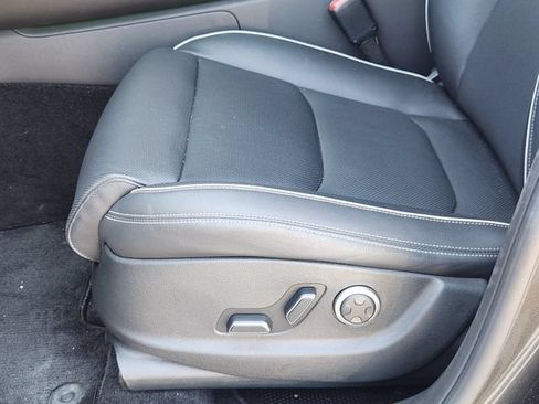 Used 2026 Genesis GV70 2.5T Advanced AWD/4WD image 19