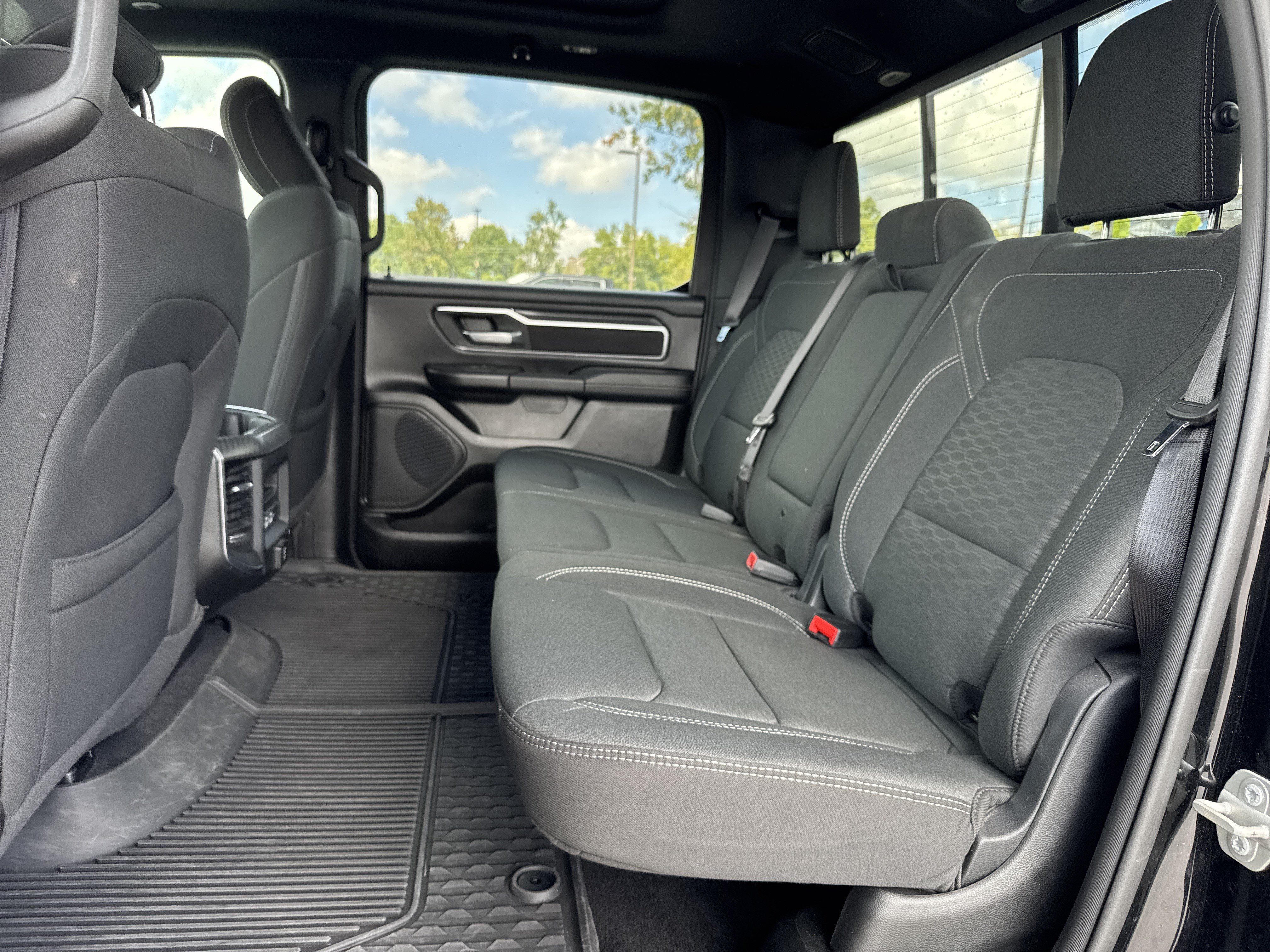 Used 2025 RAM 1500 Big Horn AWD/4WD image 32