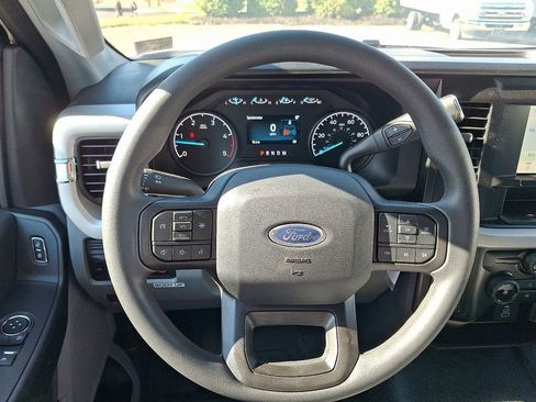 New 2025 Ford F550 4x4 Regular Cab Super Duty image 12
