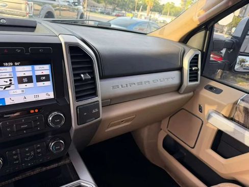 Used 2019 Ford F250 XL w/ Power Equipment Group AWD/4WD image 14