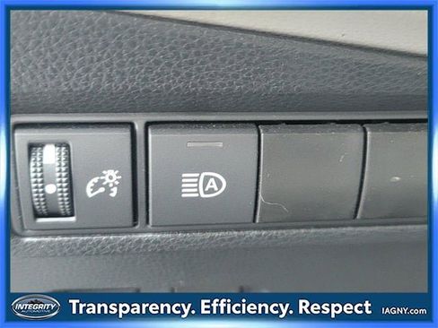 Used 2024 Toyota Corolla Cross L image 28