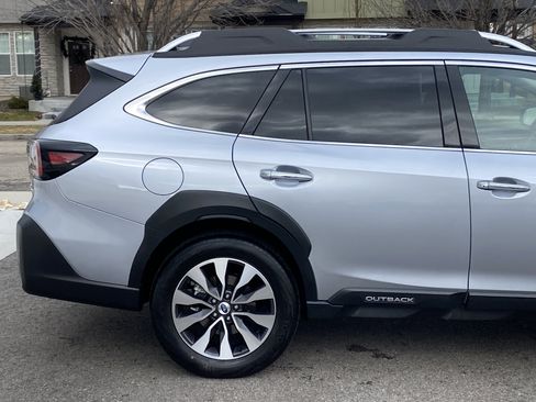 Used 2025 Subaru Outback Touring image 6