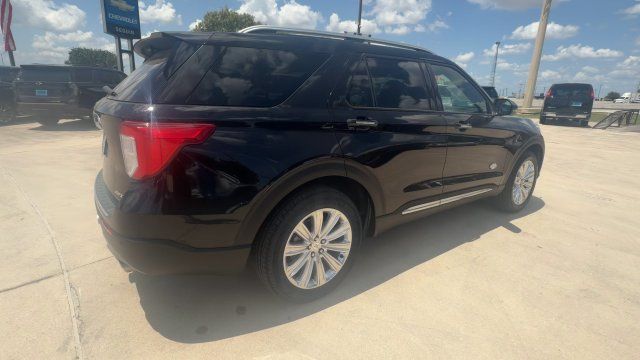 Used 2022 Ford Explorer King Ranch w/ Technology Package AWD/4WD image 8