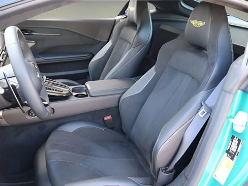 Used 2026 Aston Martin V8 Vantage Coupe RWD image 11