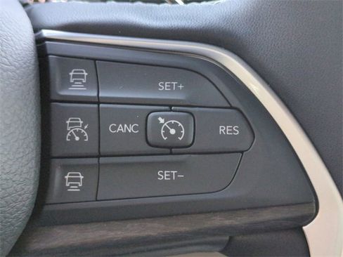 New 2025 Jeep Grand Cherokee Limited image 27