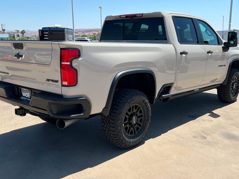 New 2026 Chevrolet Silverado 2500 ZR2 w/ LPO, Dark Essentials Package AWD/4WD image 6