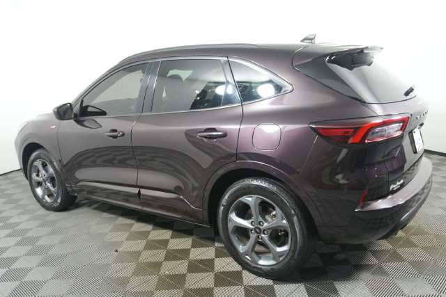 Used 2023 Ford Escape ST-Line w/ Tech Pack #1 AWD/4WD image 5