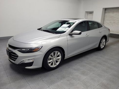 Used 2022 Chevrolet Malibu LT image 2