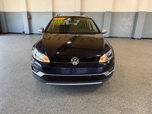 Used 2017 Volkswagen Golf Alltrack SEL AWD/4WD image 2