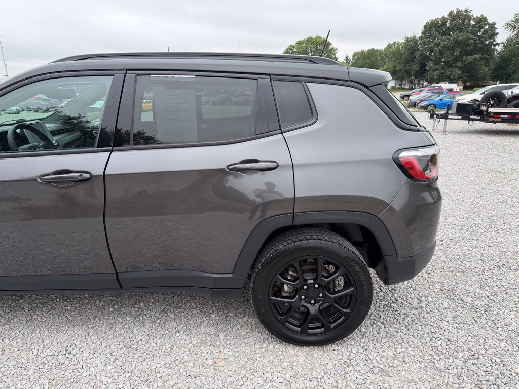 Used 2022 Jeep Compass Latitude AWD/4WD image 26
