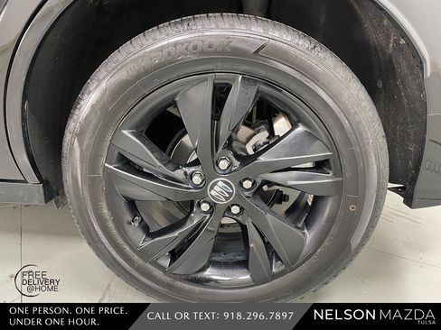 Used 2024 Buick Encore GX Sport Touring image 12