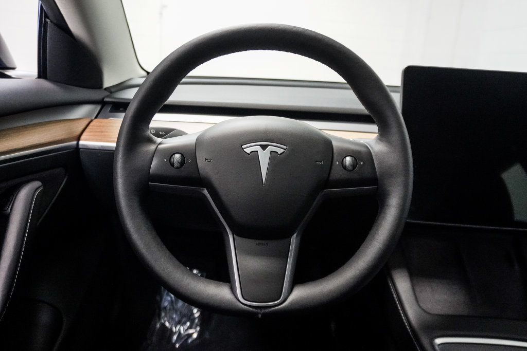 Used 2023 Tesla Model 3 Standard Range RWD image 13