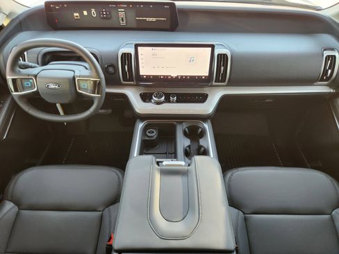 New 2026 Ford Expedition Active RWD image 24