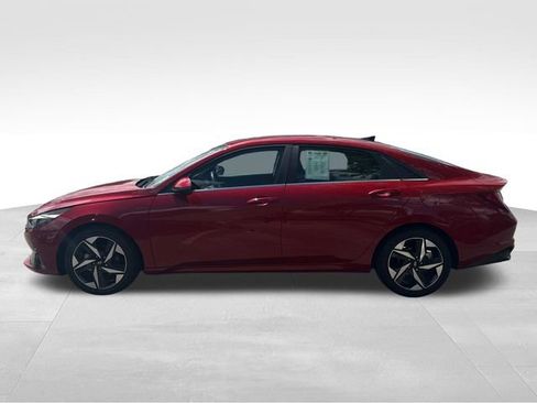 Used 2023 Hyundai Elantra Limited FWD image 6