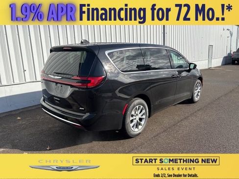 New 2026 Chrysler Pacifica Select image 7