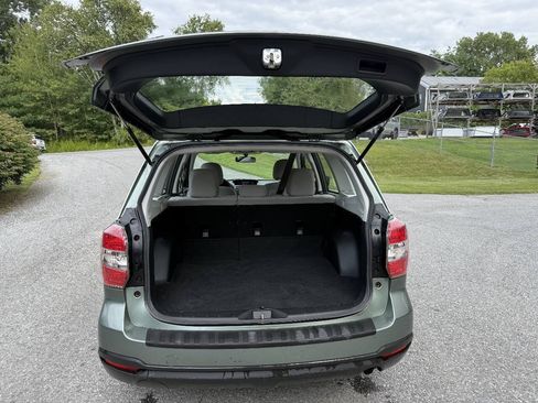 Used 2015 Subaru Forester 2.5i w/ Alloy Wheel Package AWD/4WD image 12