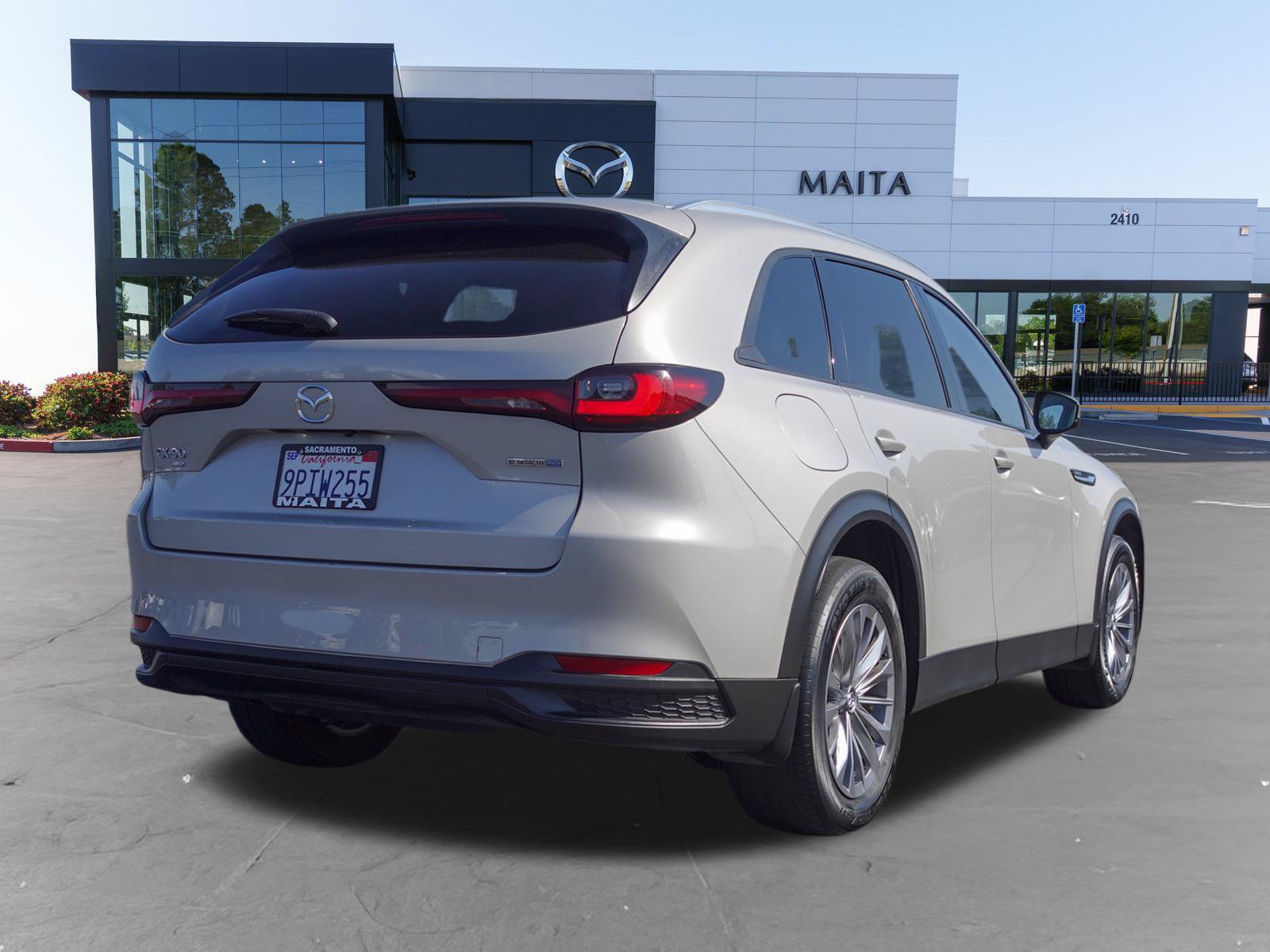 Used 2024 MAZDA CX-90 Plug-In Hybrid w/ Preferred AWD/4WD image 4