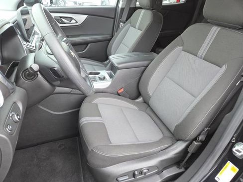 Certified 2025 Chevrolet Blazer LT image 30