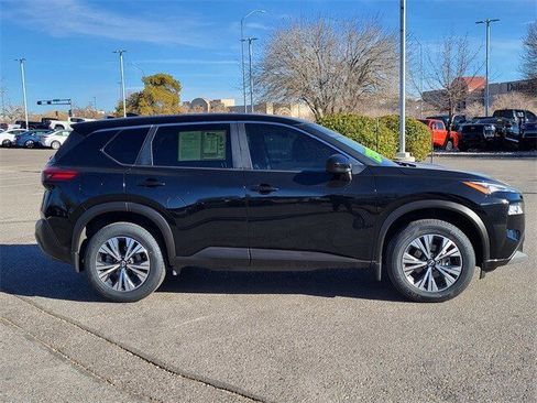 Certified 2023 Nissan Rogue SV image 3