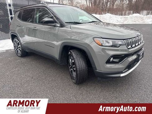 Used 2022 Jeep Compass Limited image 3