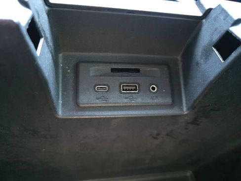 Used 2019 GMC Sierra 1500 SLT w/ SLT Premium Package image 39