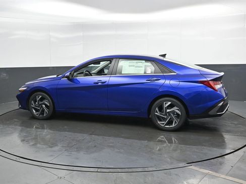 New 2026 Hyundai Elantra Limited FWD image 8