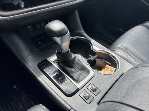 Used 2018 Toyota Highlander XLE AWD/4WD image 24